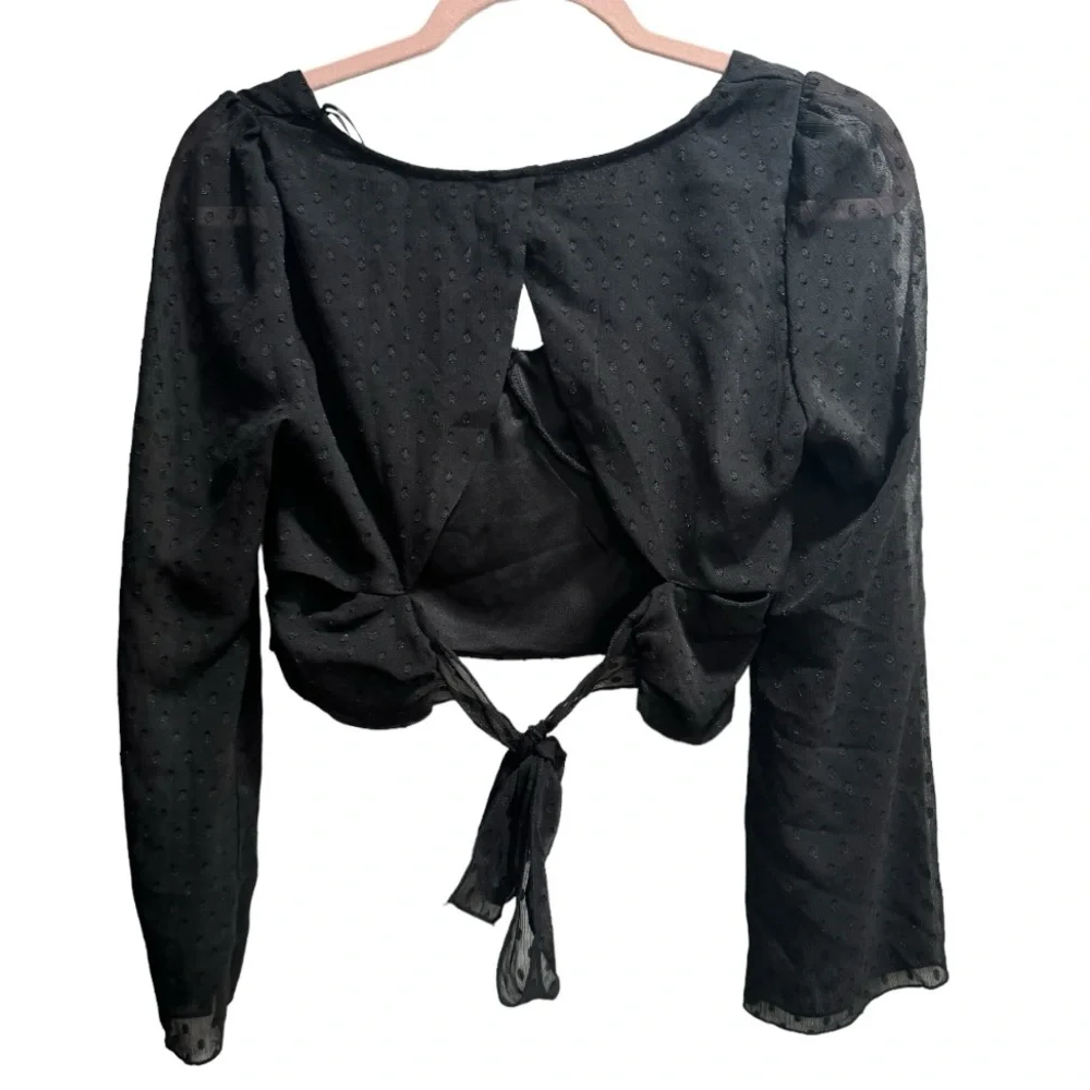 Kiriois Black Textured Long Bell Sleeve Crop Top, size‎ Small